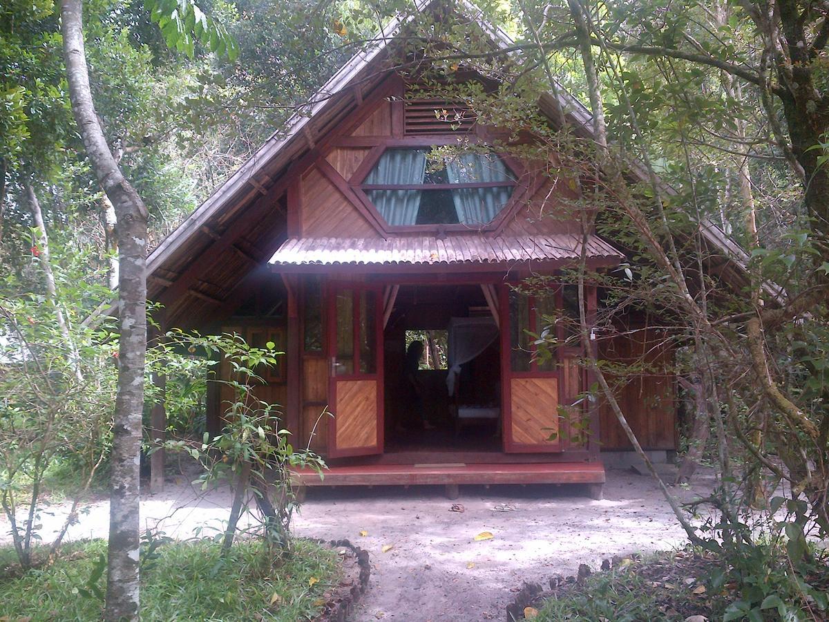 Les Acacias Bungalows Manambolo Dış mekan fotoğraf