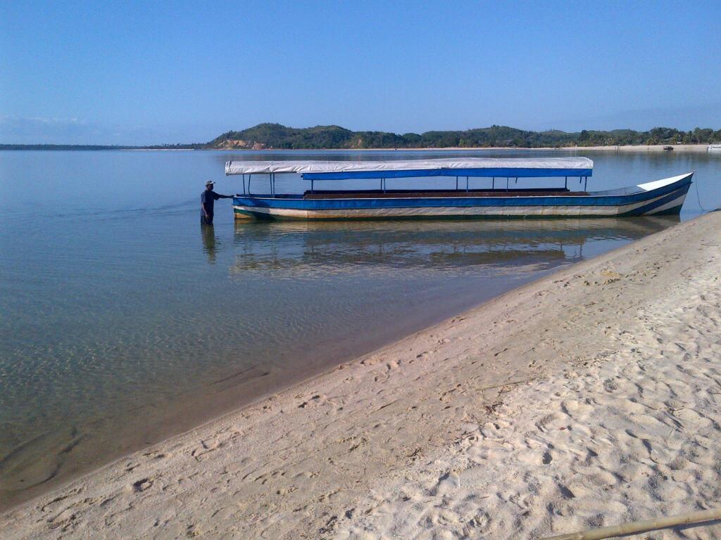 Les Acacias Bungalows Manambolo Dış mekan fotoğraf