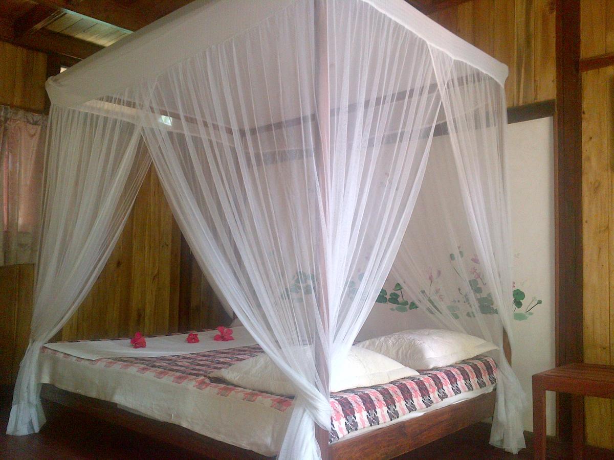 Les Acacias Bungalows Manambolo Dış mekan fotoğraf