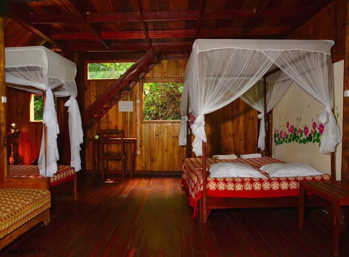 Les Acacias Bungalows Manambolo Dış mekan fotoğraf